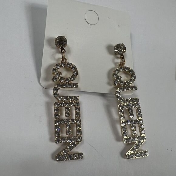 Queen Earrings Dangle Rhinestone Pierced Long But Not Heavy! Sparkle Gold Tone - Picture 8 of 8